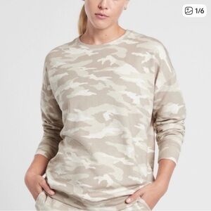 Athleta Balance Women’s Sweatshirt in Lux Oatmeal Heather Beige and Cream